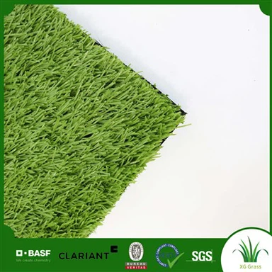 कृत्रिम हरी घास फुटबॉल